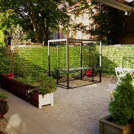 Oki Doki Old Town Aparthotel 4*