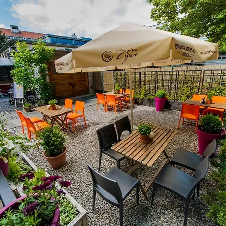 Oki Doki Old Town Hotel apartamentowy