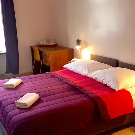 Oki Doki Old Town Bed & Breakfast