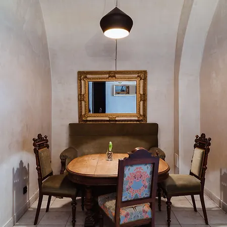 Oki Doki Old Town Aparthotel 4*