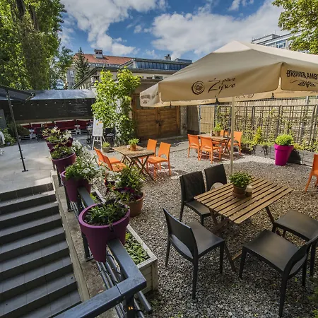 Oki Doki Old Town Aparthotel