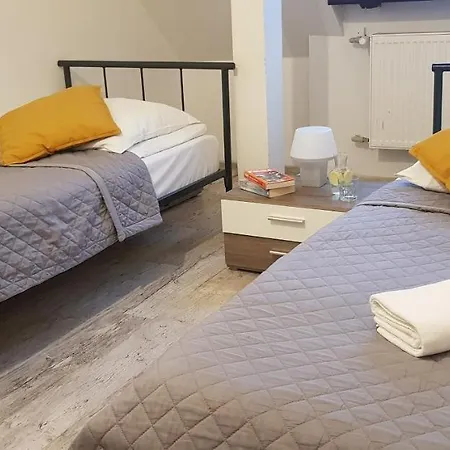 Oki Doki Old Town Bed & Breakfast