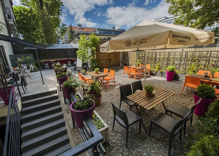 Oki Doki Old Town Apartahotel